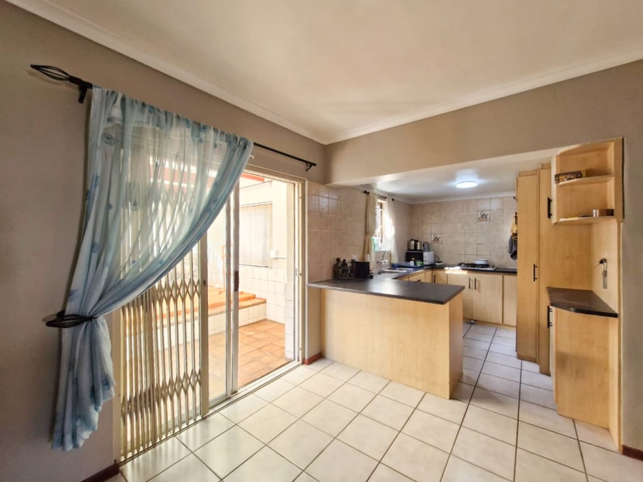 2 Bedroom Property for Sale in Protea Village Western Cape
